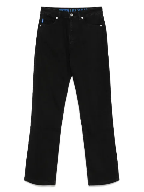 HUGO jeans con parche del logo