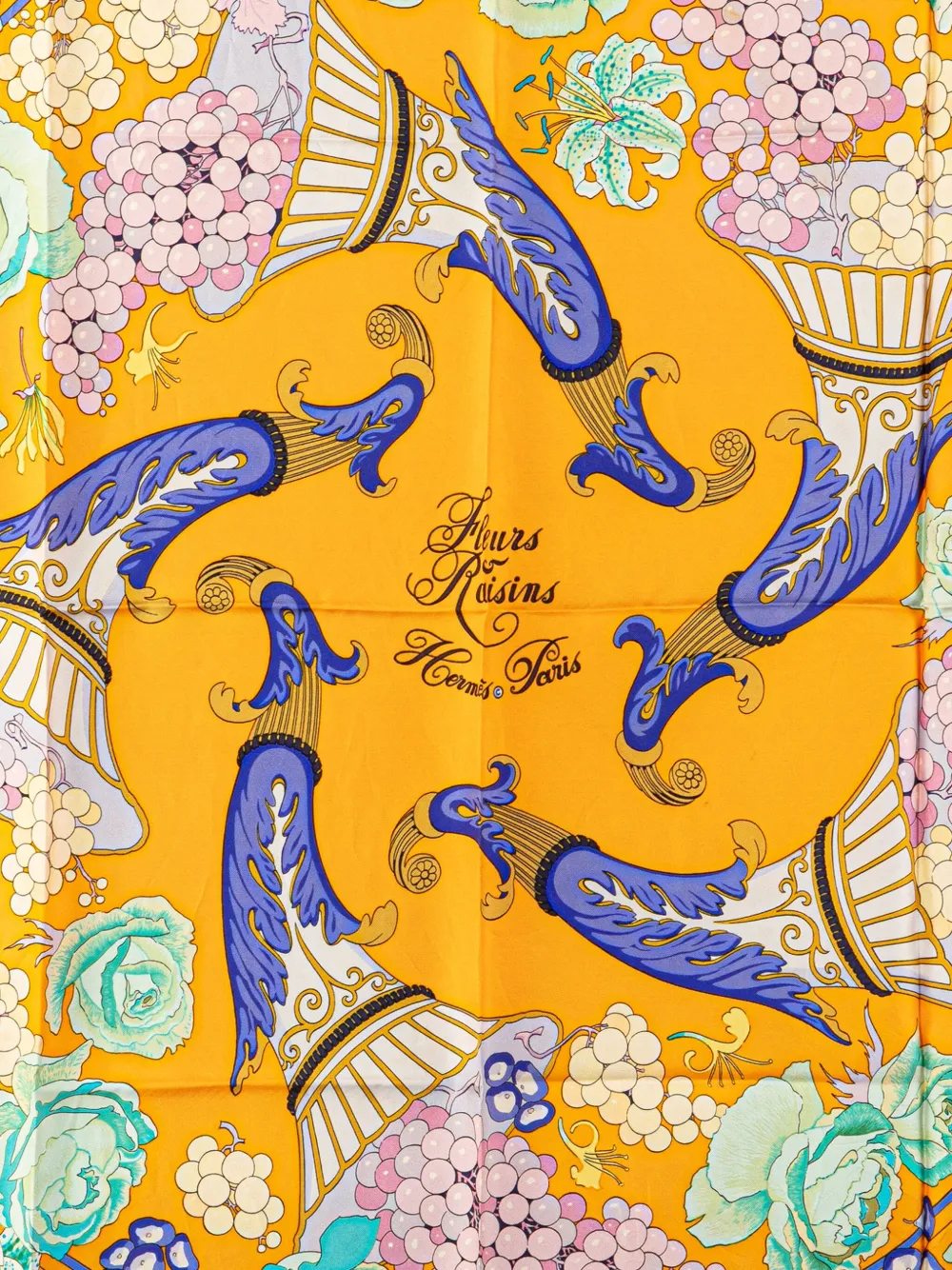 Hermès Pre-Owned foulard Fleurs et Raisins Matsuzakaya en soie 20e siècle | Image 2
