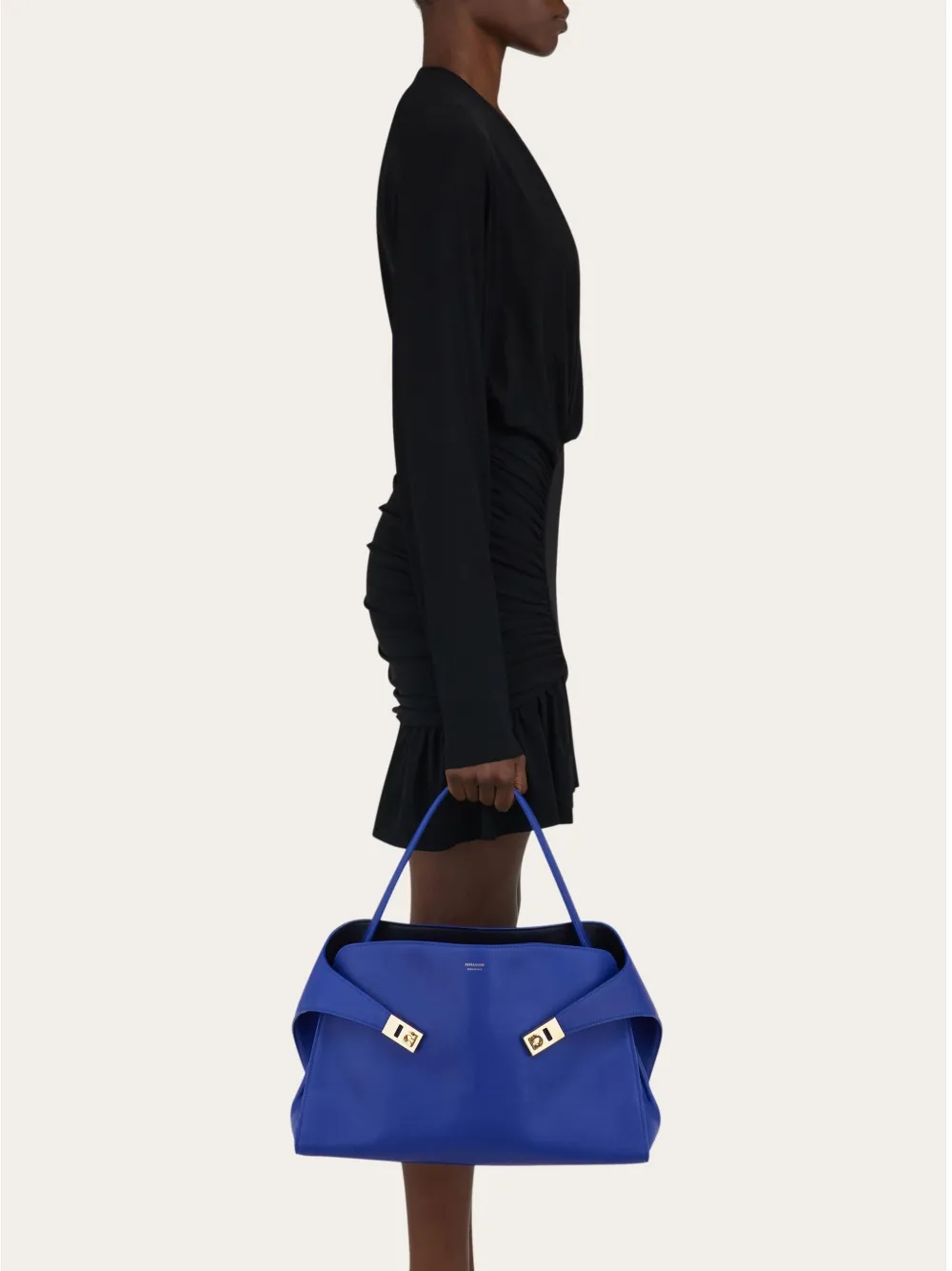 Ferragamo Hug handtas met structuur - Blauw