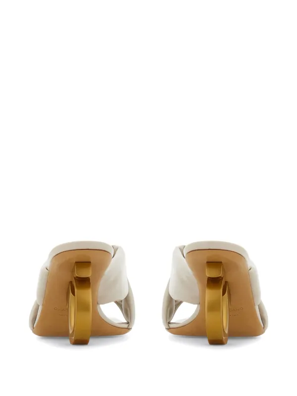 Ferragamo ツイストストラップ サンダル | ニュートラル