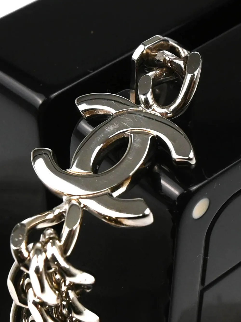 Pre-owned Chanel 2004 Cassette Clutch Bag In Black