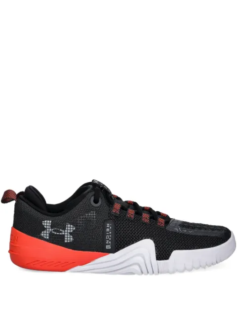 Under Armour Turnschuhe aus Mesh