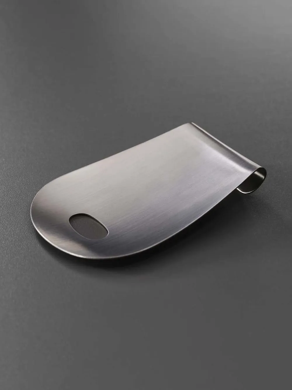 Joseph Joseph Curved Salad Servers In Silver