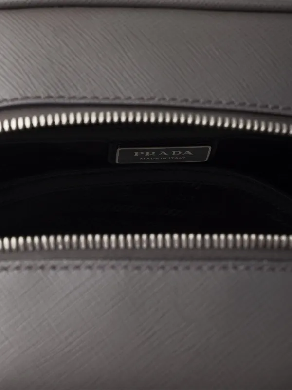 Prada レザー バックパック | グレー | FARFETCH JP