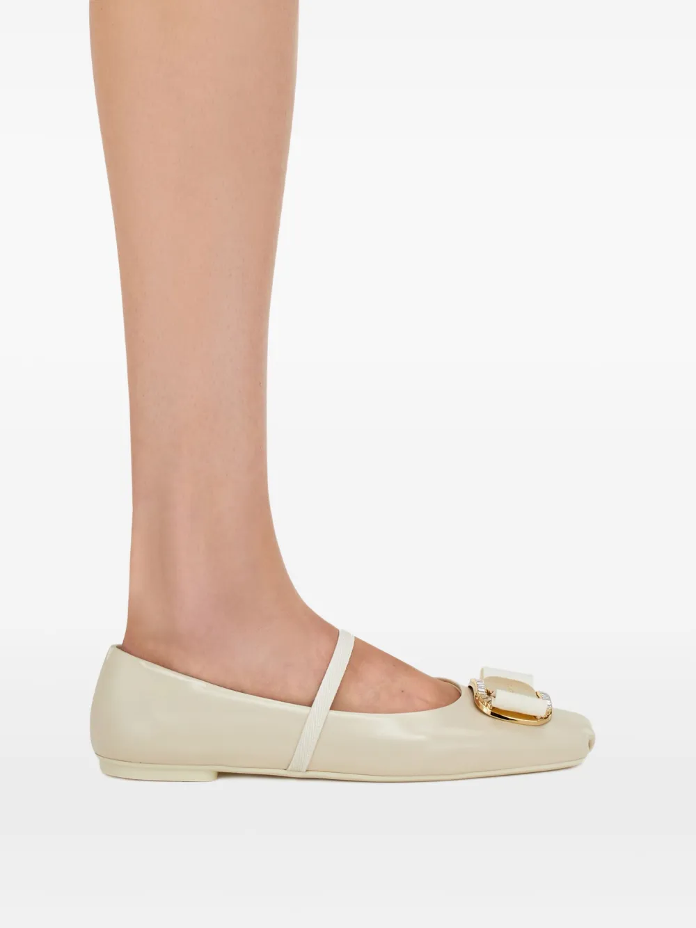 Ferragamo New Vara ballerina's met gespdetail Beige