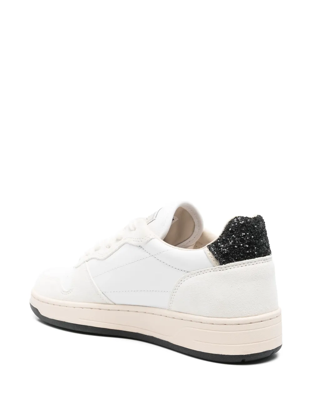 D.A.T.E. Court Shiny sneakers White