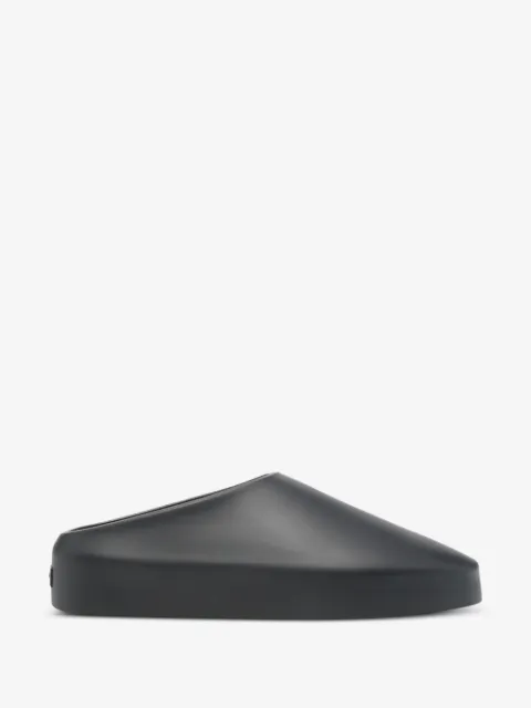 Fear Of God slippers con parche del logo