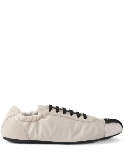 Prada ballerines à lacets