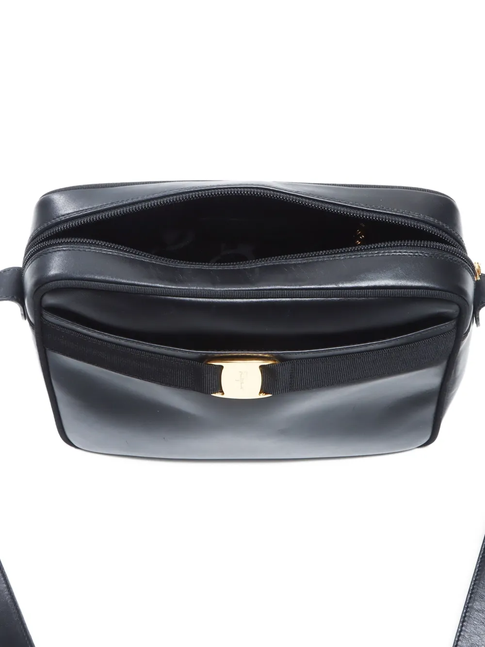 Pre-owned Ferragamo 1990-2020 Vara Shoulder Bag In Black