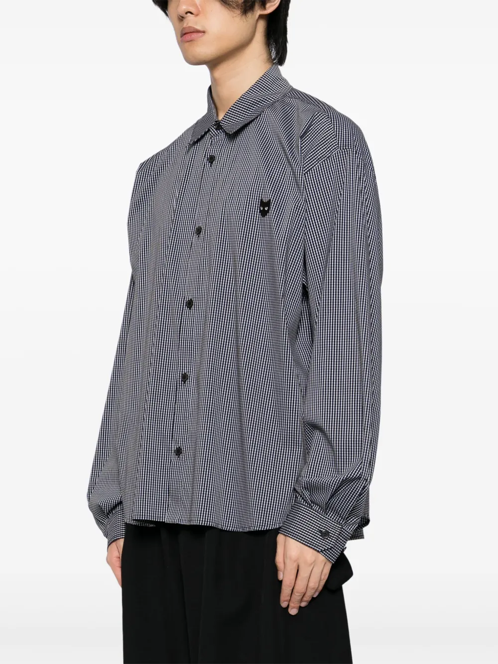 ZZERO BY SONGZIO Cropped overhemd met gewelfde afwerking Zwart