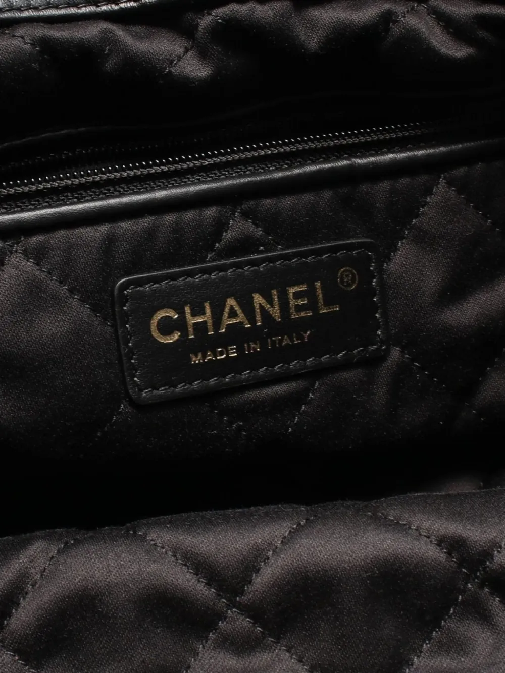 Pre-owned Chanel 2021s 19 Backpack In Black