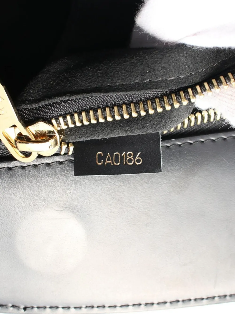 Pre-owned Louis Vuitton 2016 Phoenix Pm Handbag In Brown