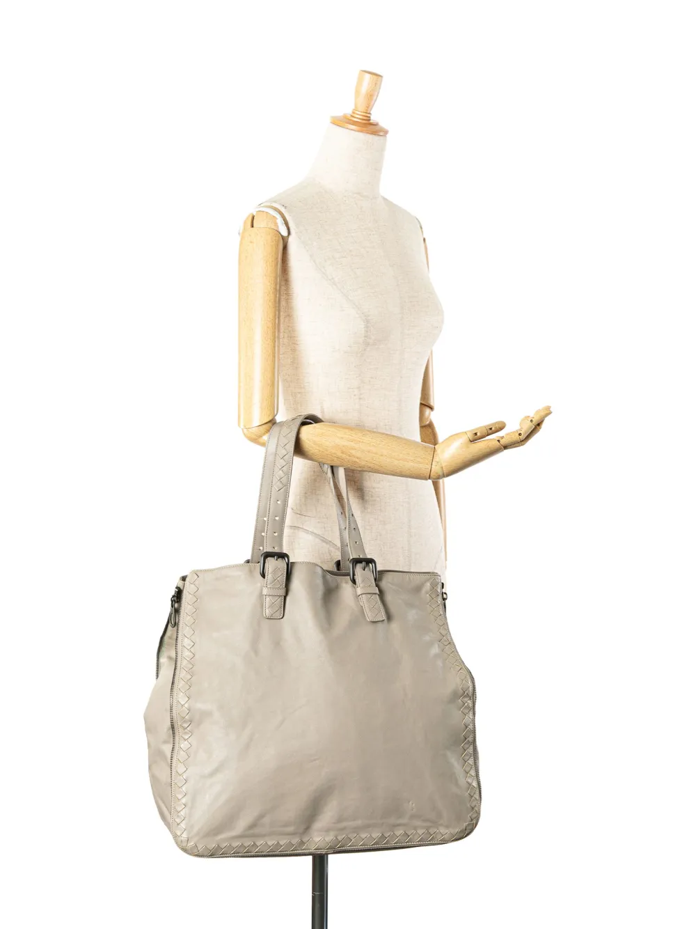Pre-owned Bottega Veneta 2012-2024 Leather Intrecciato Side Zip Tote Bag In Grey