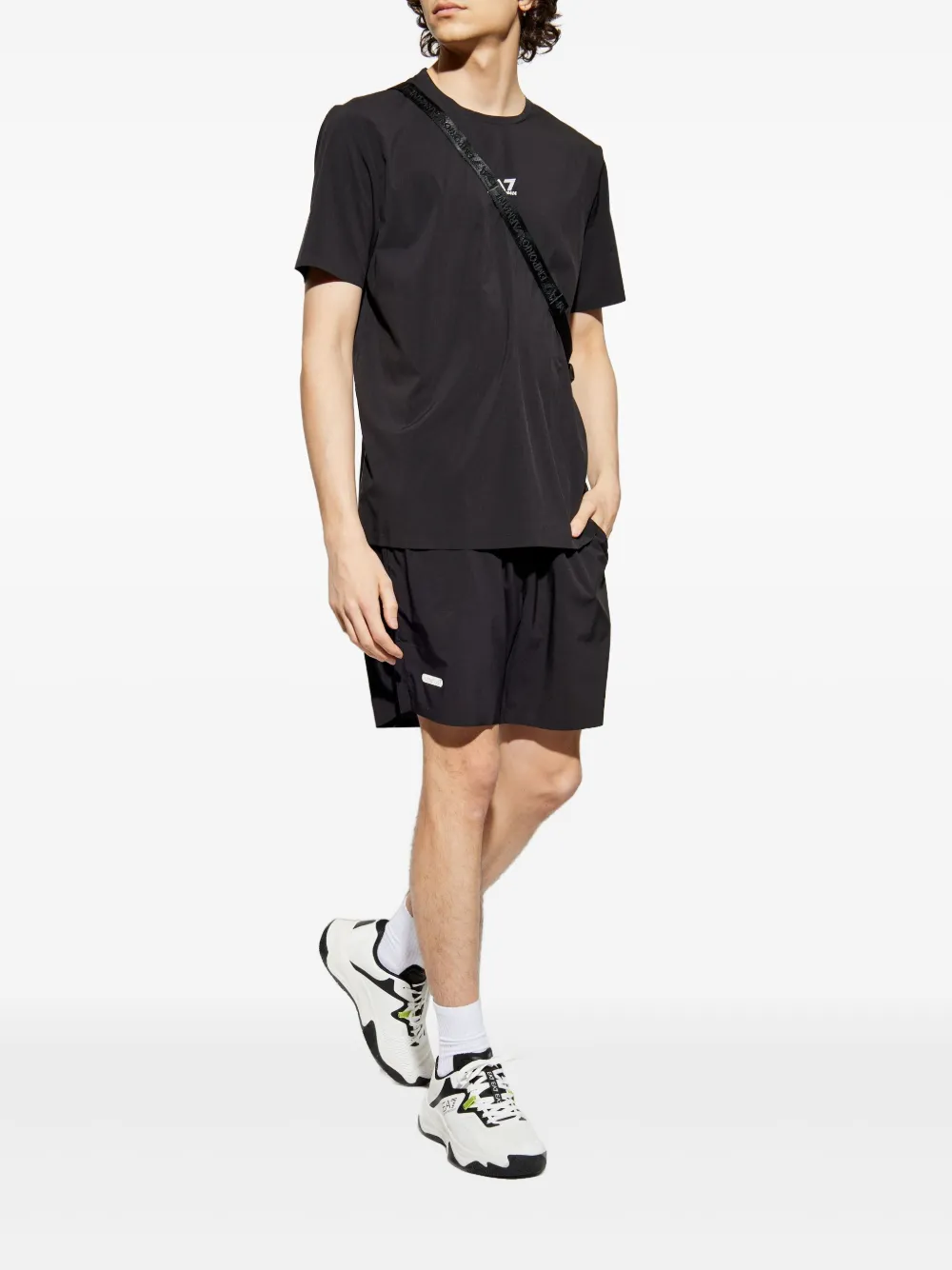 Ea7 Emporio Armani logo-print T-shirt and short set - Zwart
