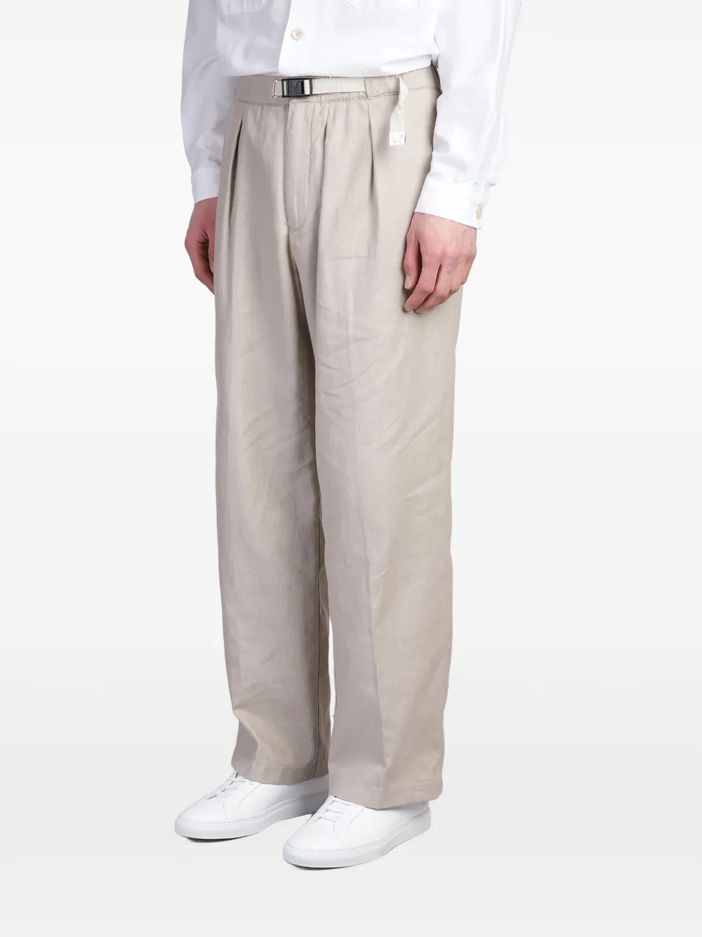 WHITE SAND PLEAT-DETAILED TROUSERS