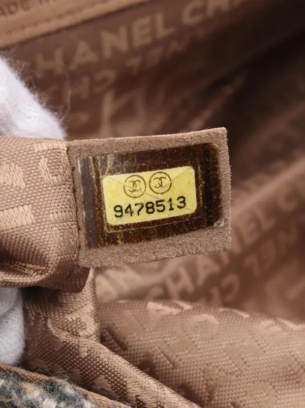 CHANEL Pre-Owned 2004-2005 Small Tweed Fantasy Flap Shoulder Bag