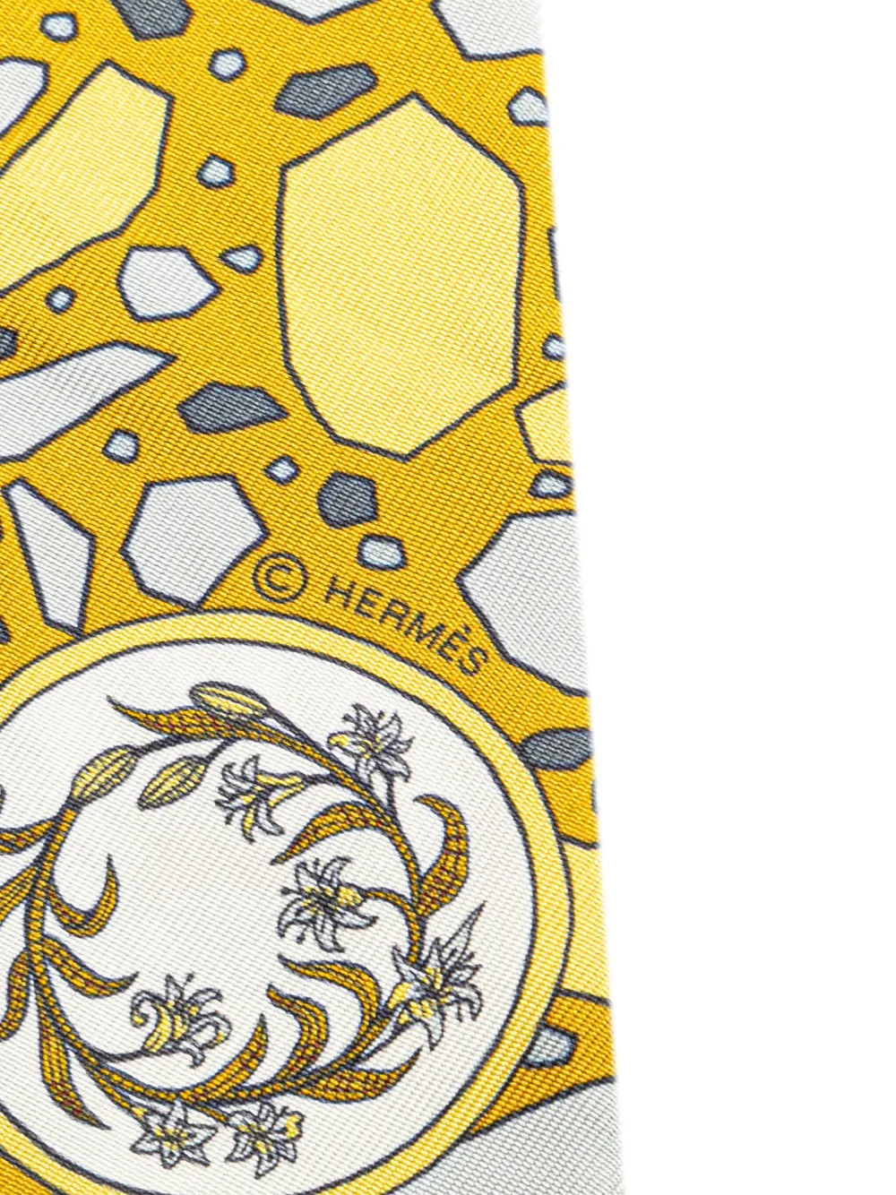 Hermès Pre-Owned 20th Century La Danse des Amazone Twilly Seidenschal | Image 2