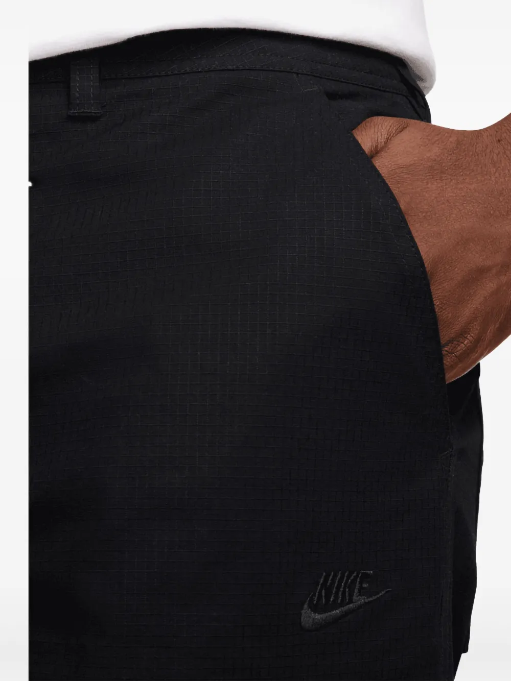 Nike Club Cargo trousers | Regular-Fit & Straight Leg Pants | Image 2