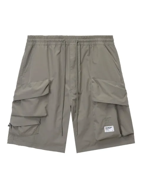 Musium Div. shorts con logo bordado