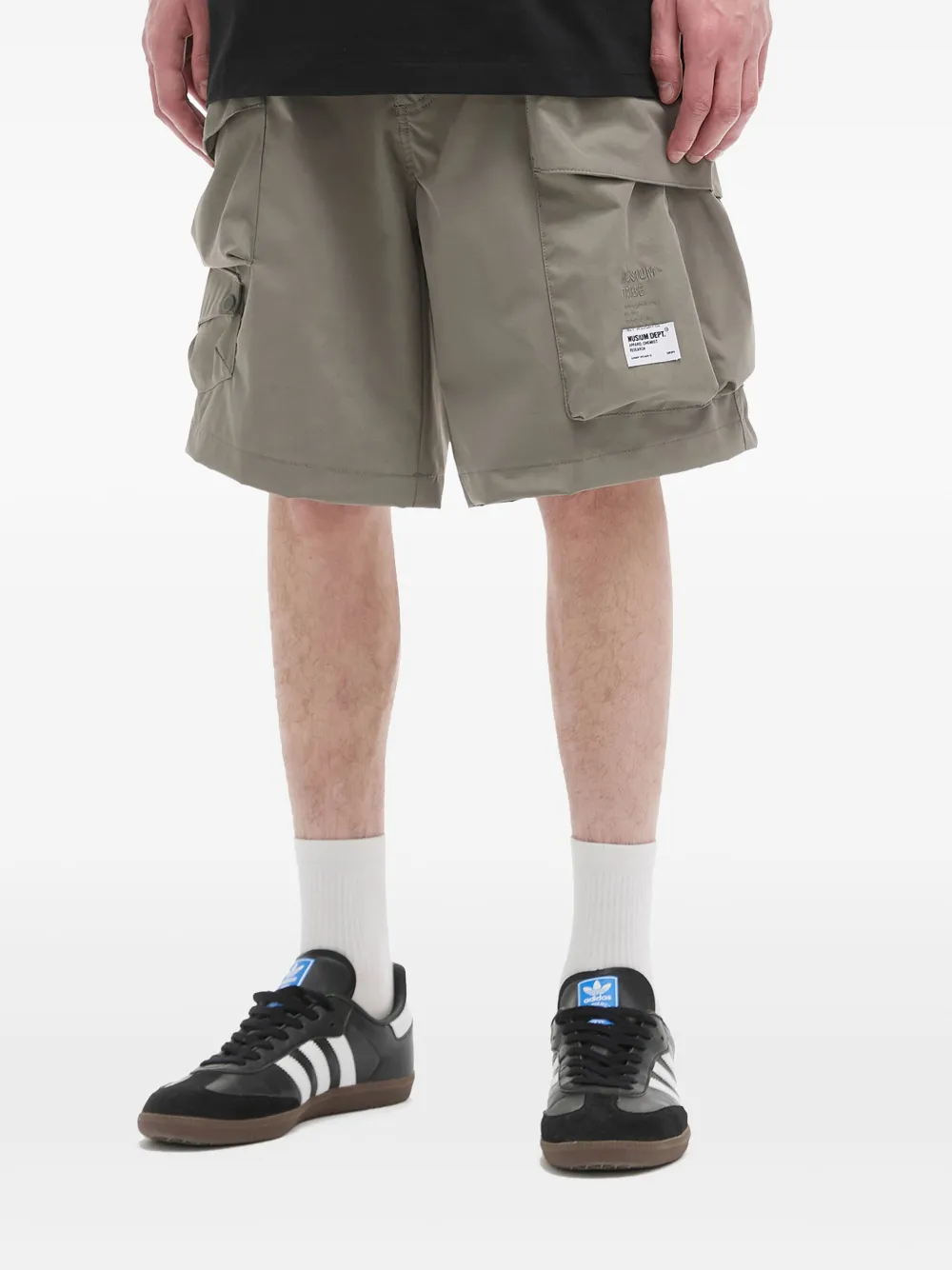 Musium Div. Bermuda shorts met geborduurd logo Beige