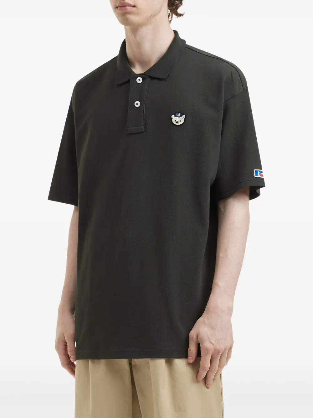 CHOCOOLATE x Russell Athletic poloshirt met logopatch Grijs