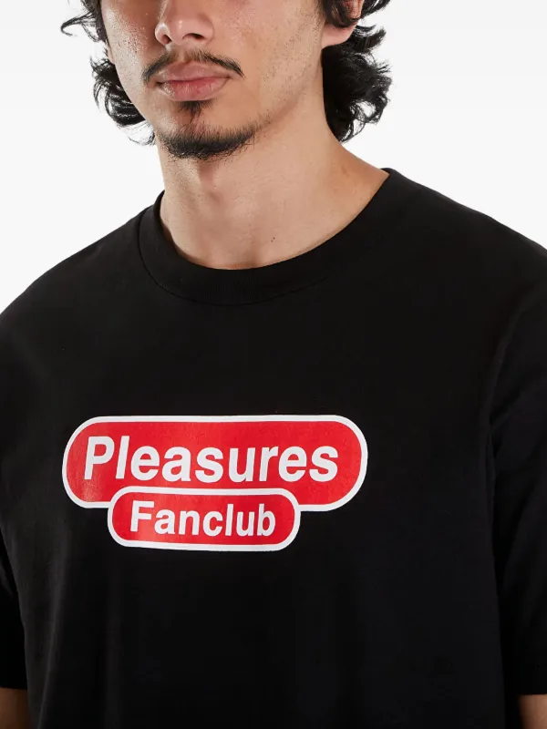 [PLEASURES] ロゴ Tシャツ Pleasures ロゴ Tシャツ | ブラック | FARFETCH JP