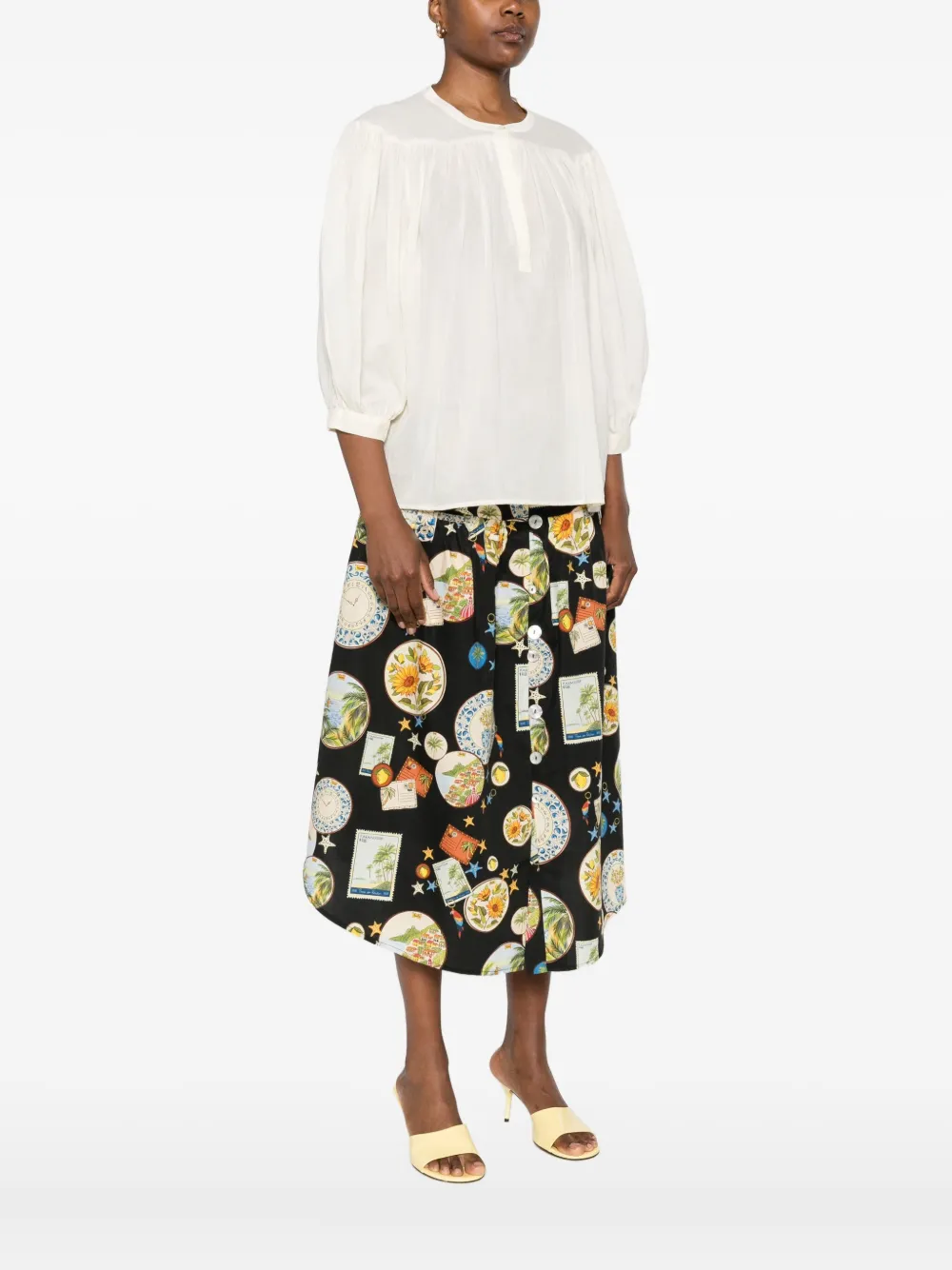Antik Batik Gesmockte blouse met knopen Beige