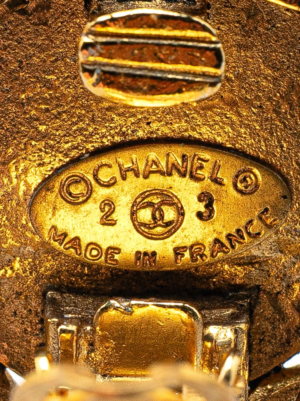 Pre-owned Chanel 1980-1990 Gold Plated Rhinestone Cc Clip On Earrings Costume Earrings