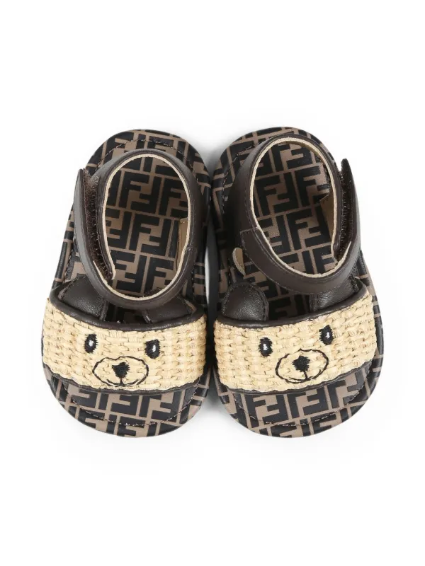 Fendi Kids モノグラム ベア サンダル | ニュートラル | FARFETCH JP