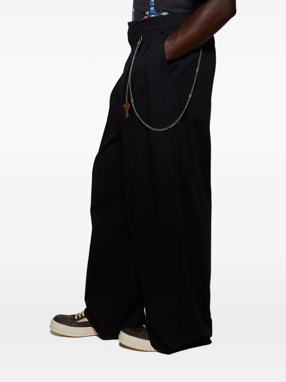 Alexander Wang Pleated-details Chain-detail Trousers In Blue