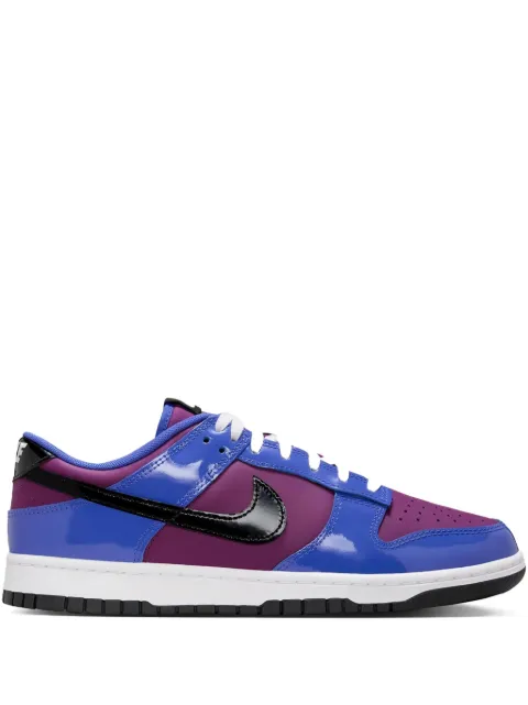Nike Dunk Low sneakers
