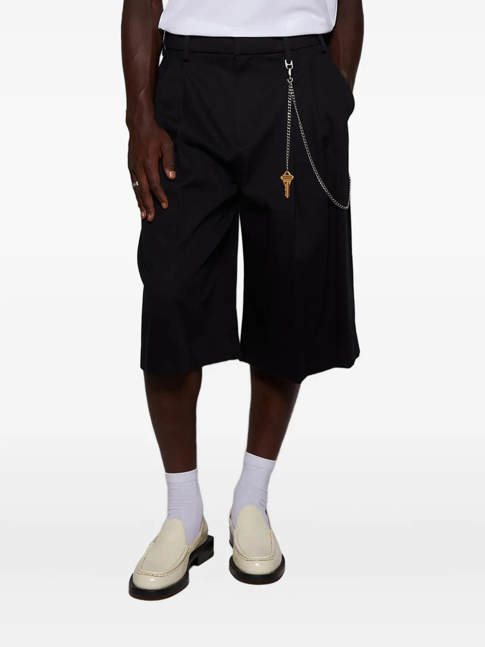 Alexander Wang Pleated Chain-detail Shorts In Blue