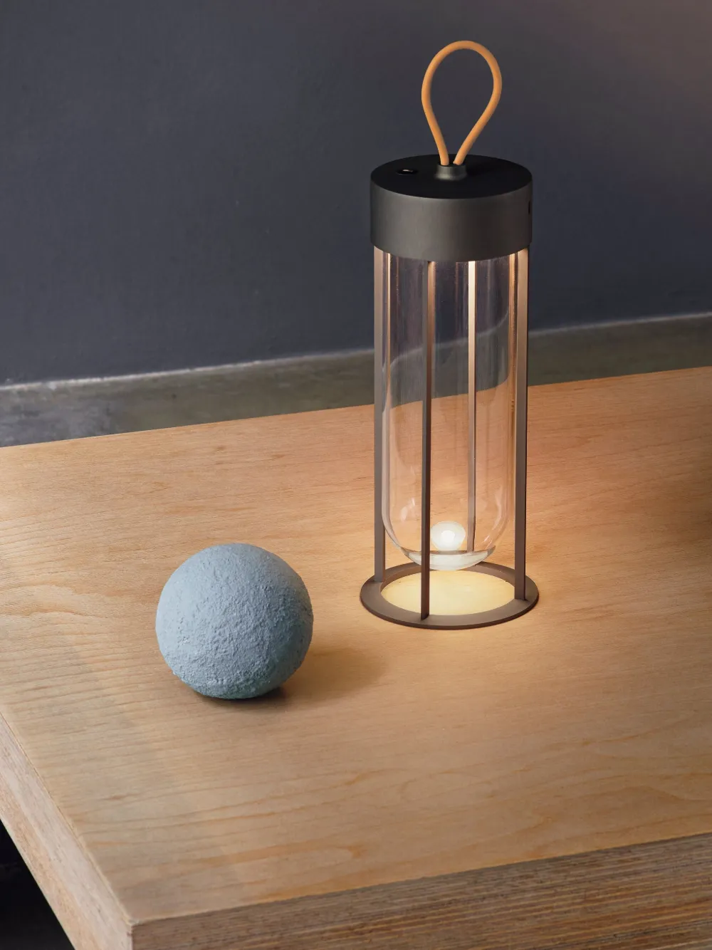 Flos In Vitro Unplugged Portable Table Lamp
