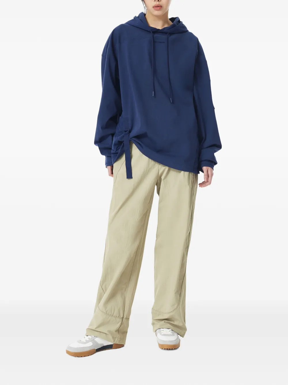 STUDIO TOMBOY strap-detail hoodie | Hoodies | Image 2