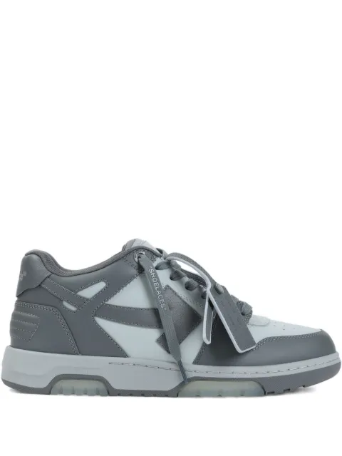 Off-White baskets Out of Office