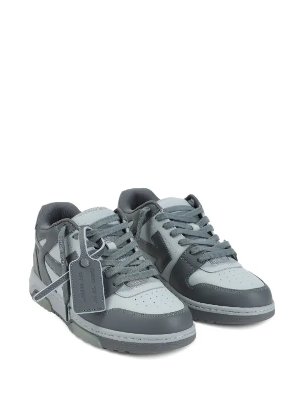 【25SS NEW】Off-White_men / Out of Office レザースニーカー Off-White Out Of Office Sneakers | Grey | FARFETCH