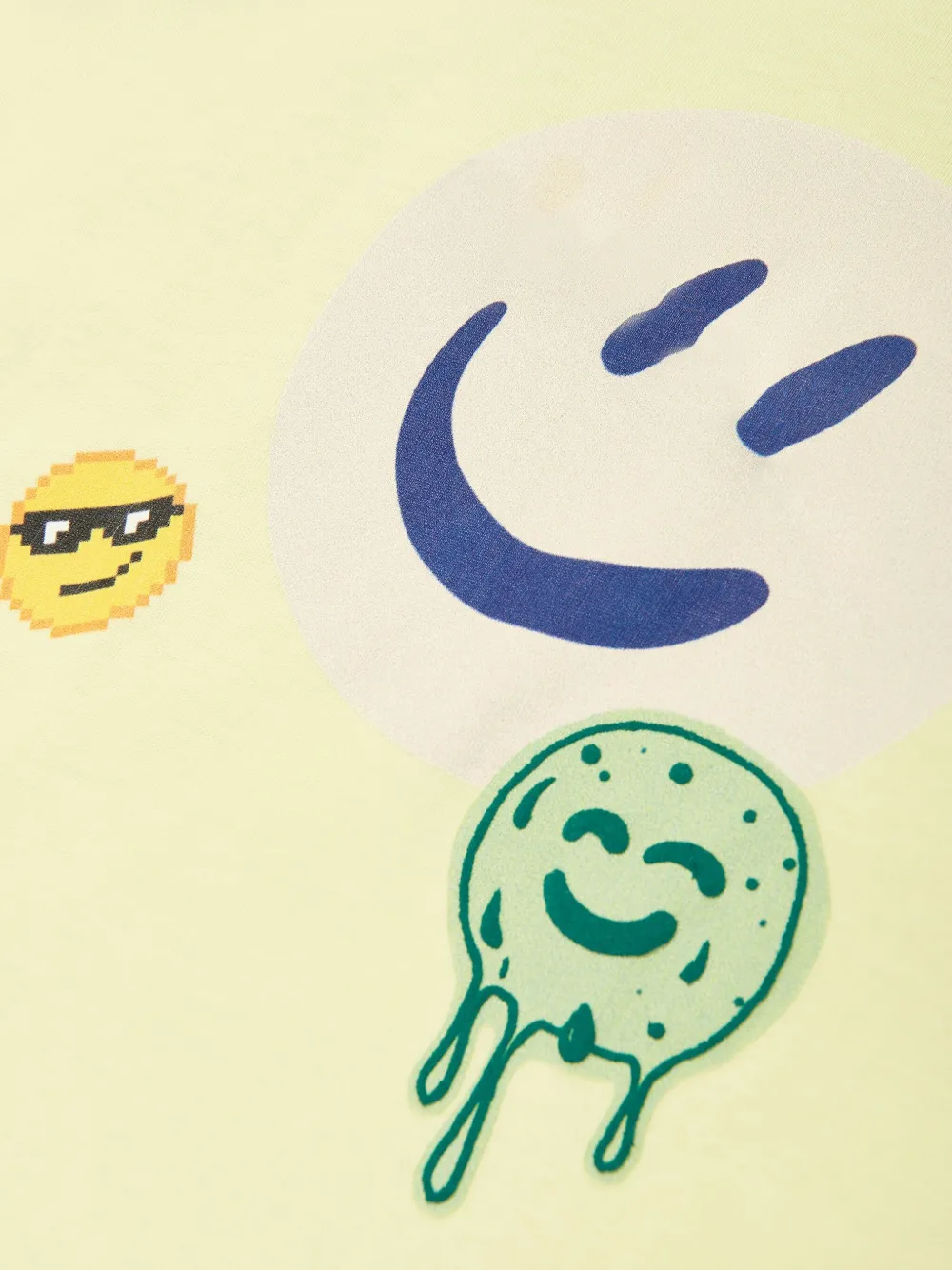 Molo Roxo Sticker Smile T-shirt Geel