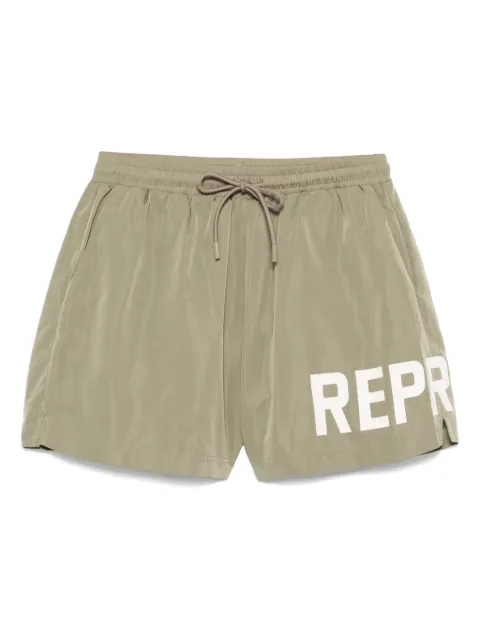 Represent shorts de playa con logo estampado