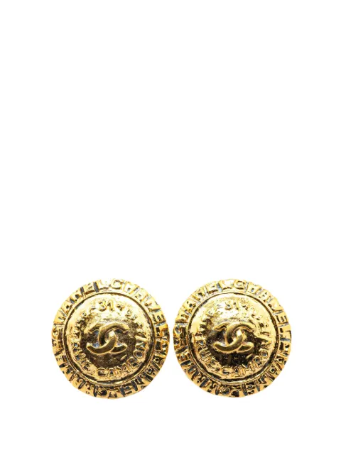 CHANEL Pre-Owned 1970-1980 Gold Plated CC Round Clip On Earrings costume earrings