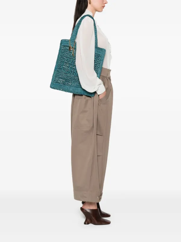 トートバッグ CHLOE Cerulean Blue Raffia Estate Banana Shopping Bag Chloé Summer Banana Tote Bag | Blue | FARFETCH