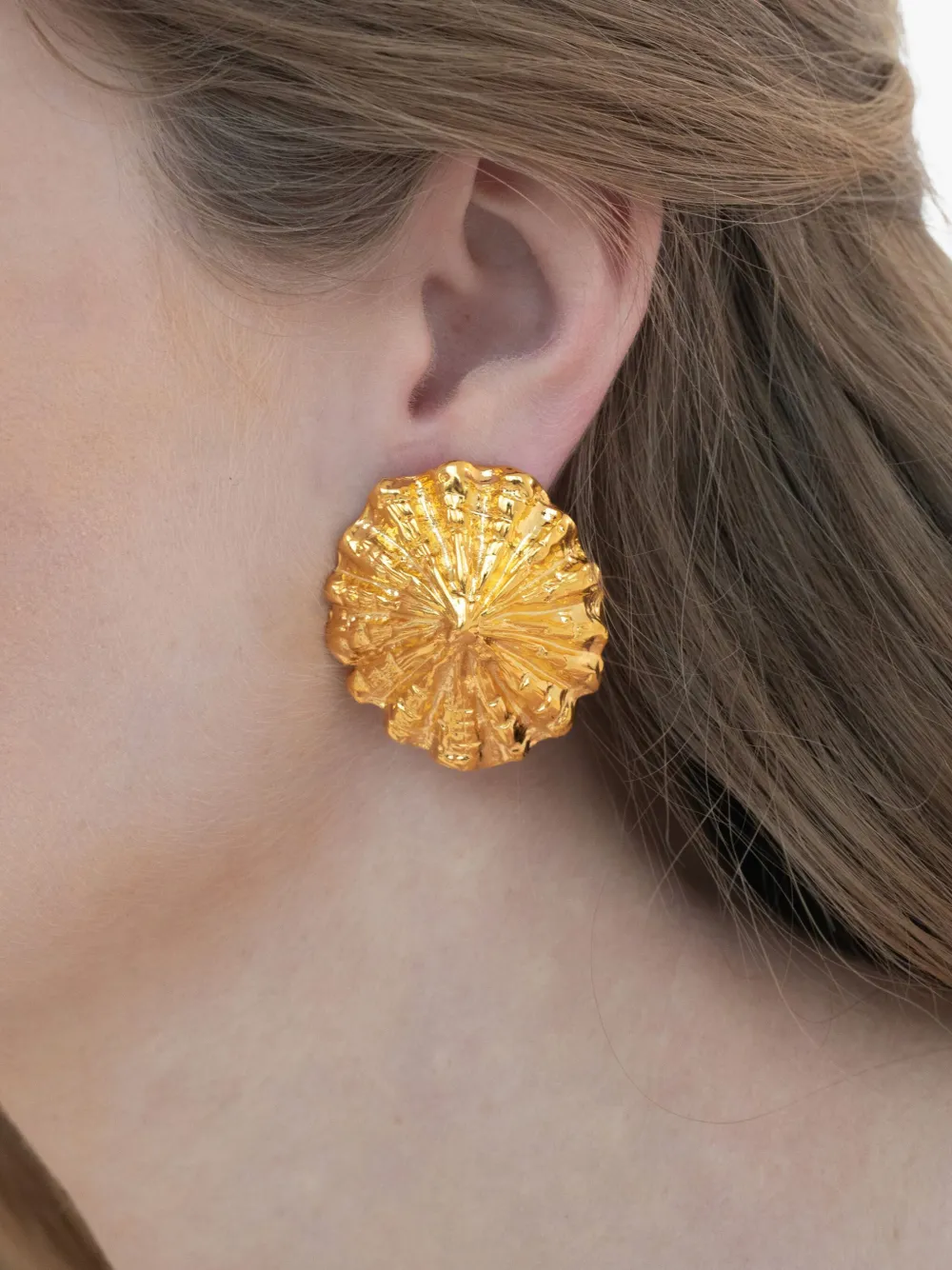 Jennifer Behr Limpet oorbellen - Goud
