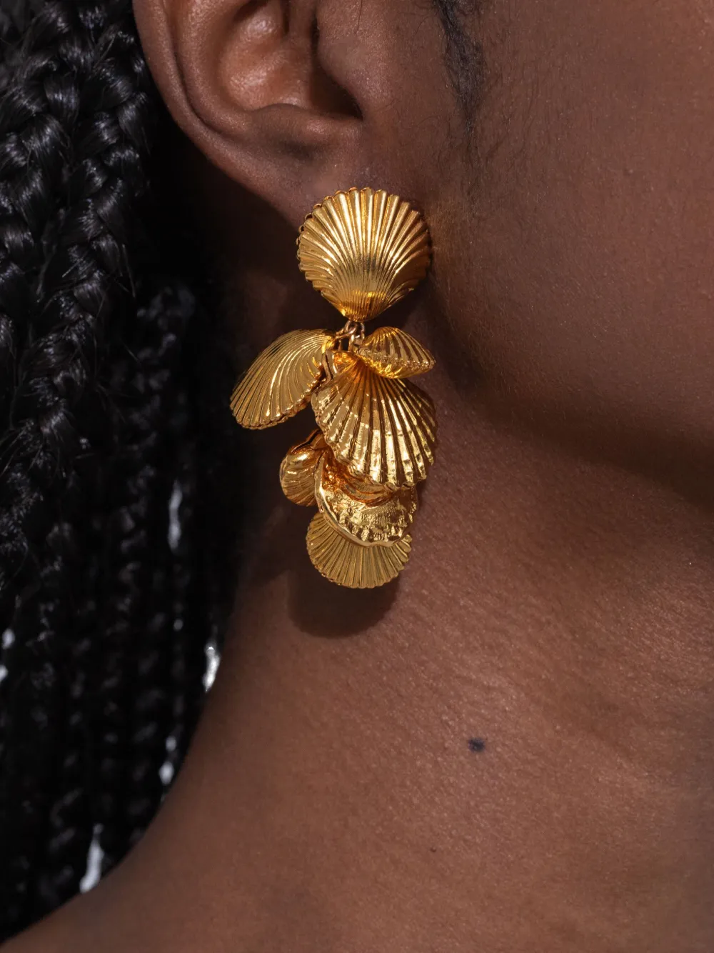 Jennifer Behr Aphrodite oorbellen - Goud