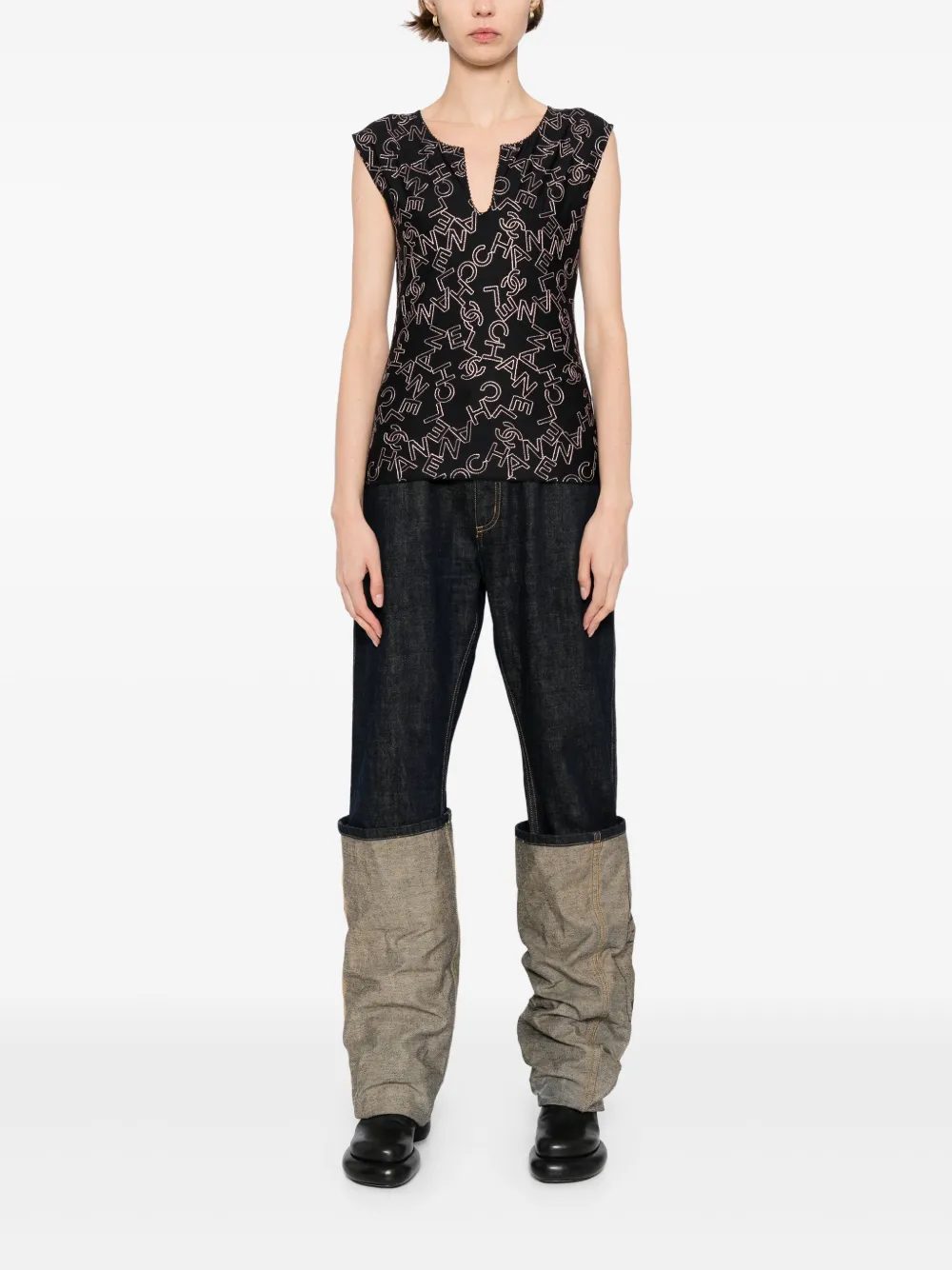 CHANEL Pre-Owned 2005 sleeveless top | Image 2