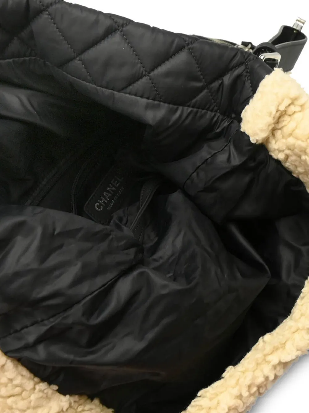 Pre-owned Chanel 2018 Shearling Cc Backpack In Neutrals