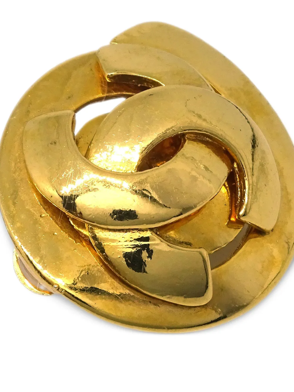 Pre-owned Chanel 1995 Button Earrings In Gold