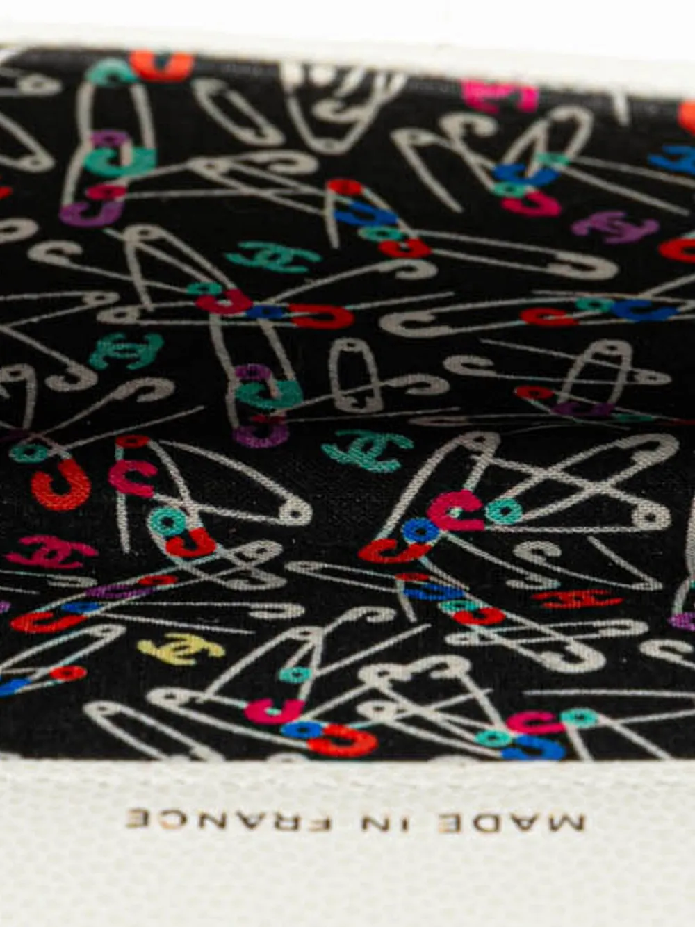 CHANEL 2021-2024 CC QUILTED CAVIAR COMPACT FLAP WALLET SMALL WALLETS