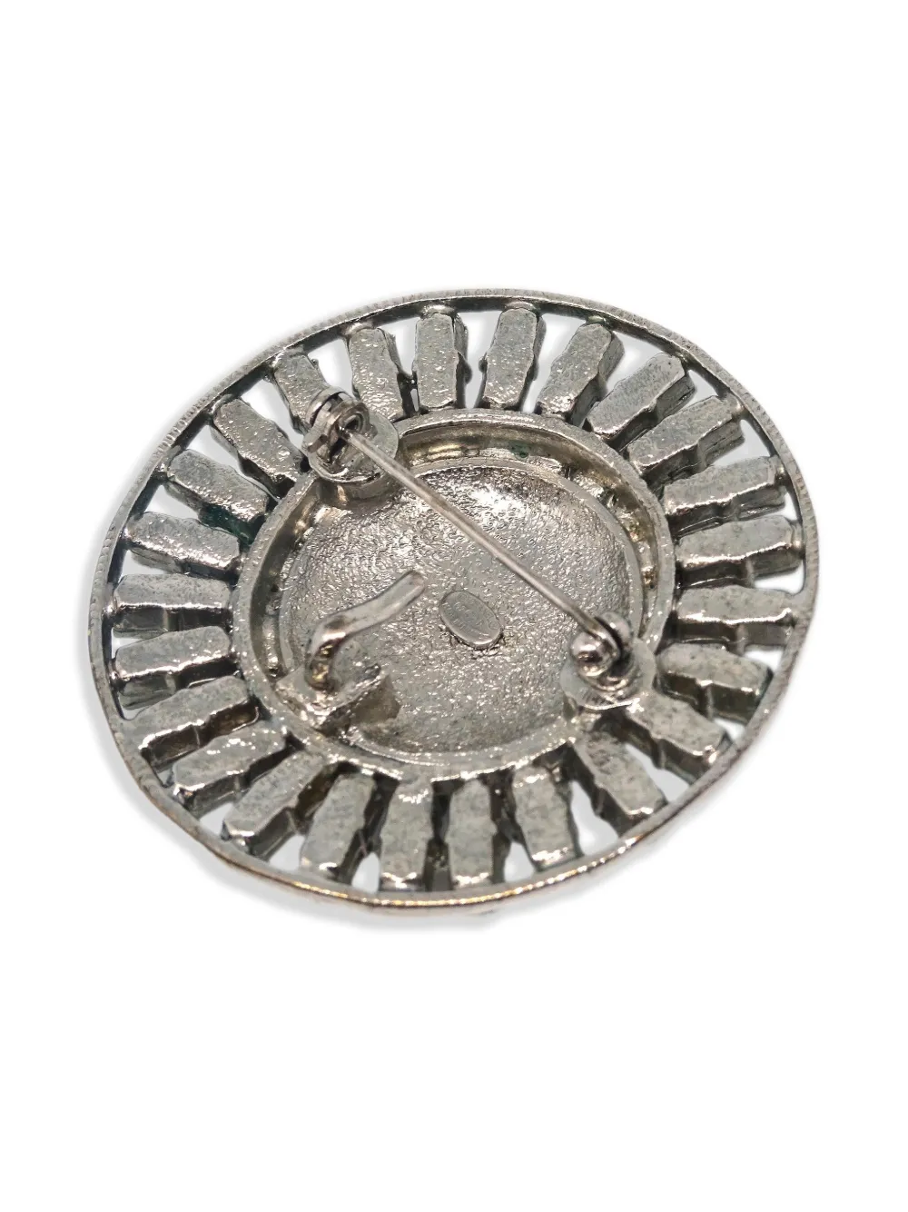 Pre-owned Chanel 2007 Corsage Brooch In Silver