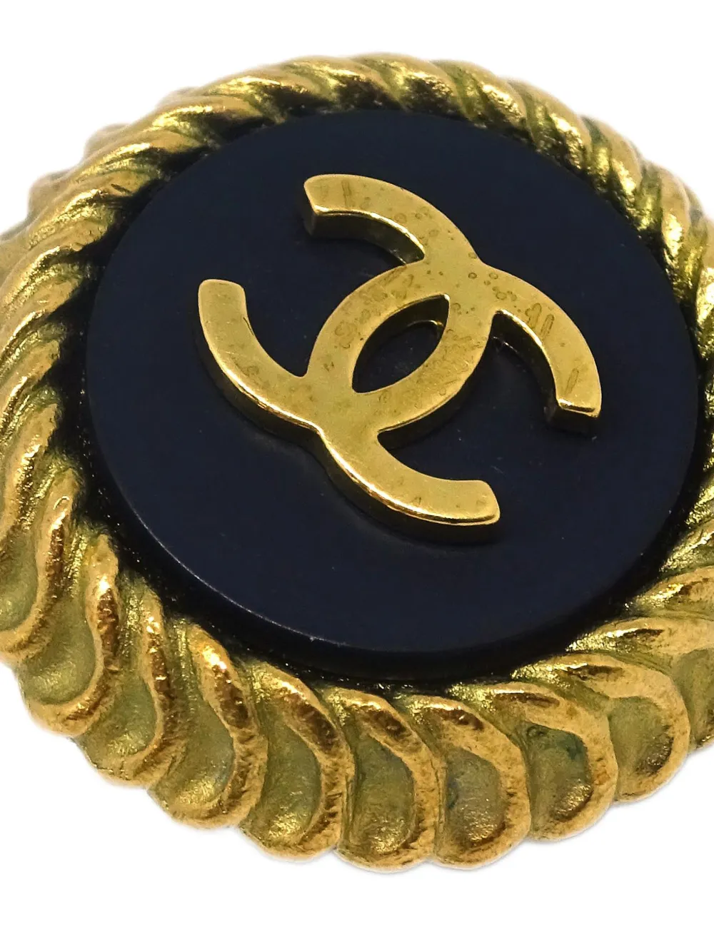 Pre-owned Chanel 1995 Button Earrings In Gold