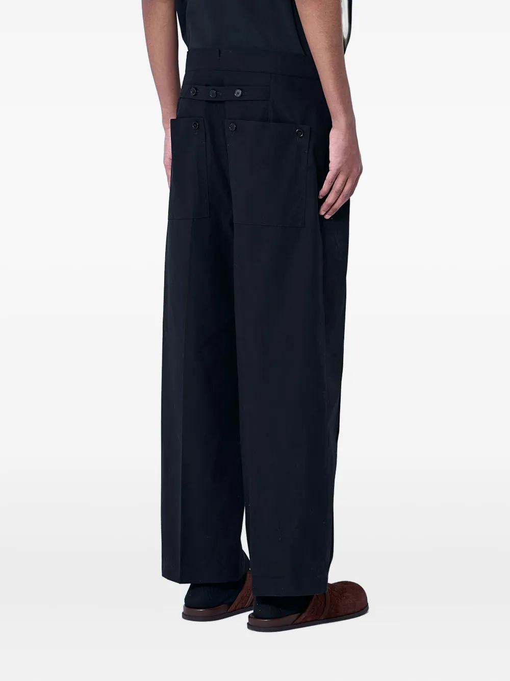 Gucci Tailored-dart Cotton Trousers In Gray