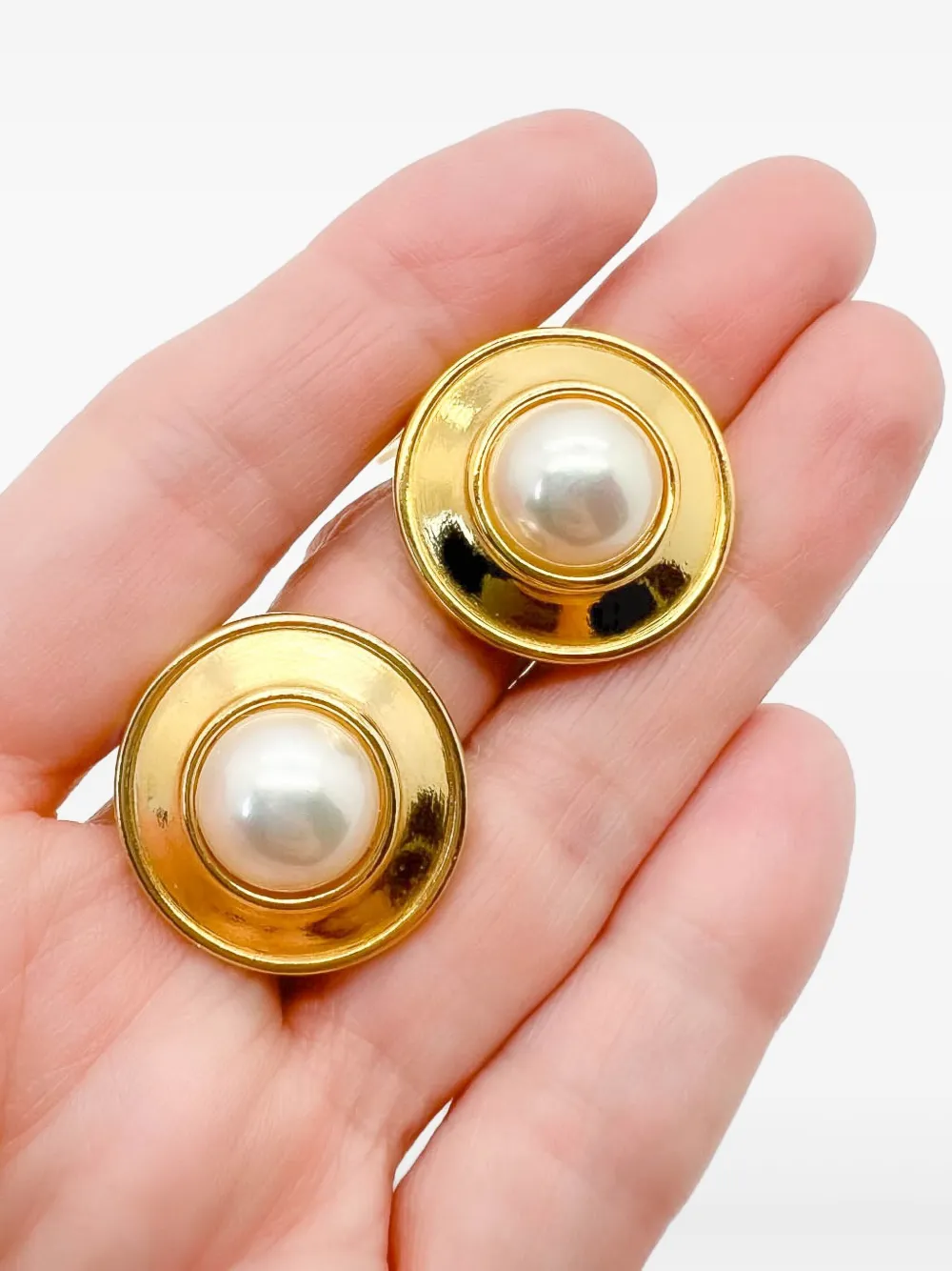 Jennifer Gibson Jewellery 1980s pearl earrings | Image 2